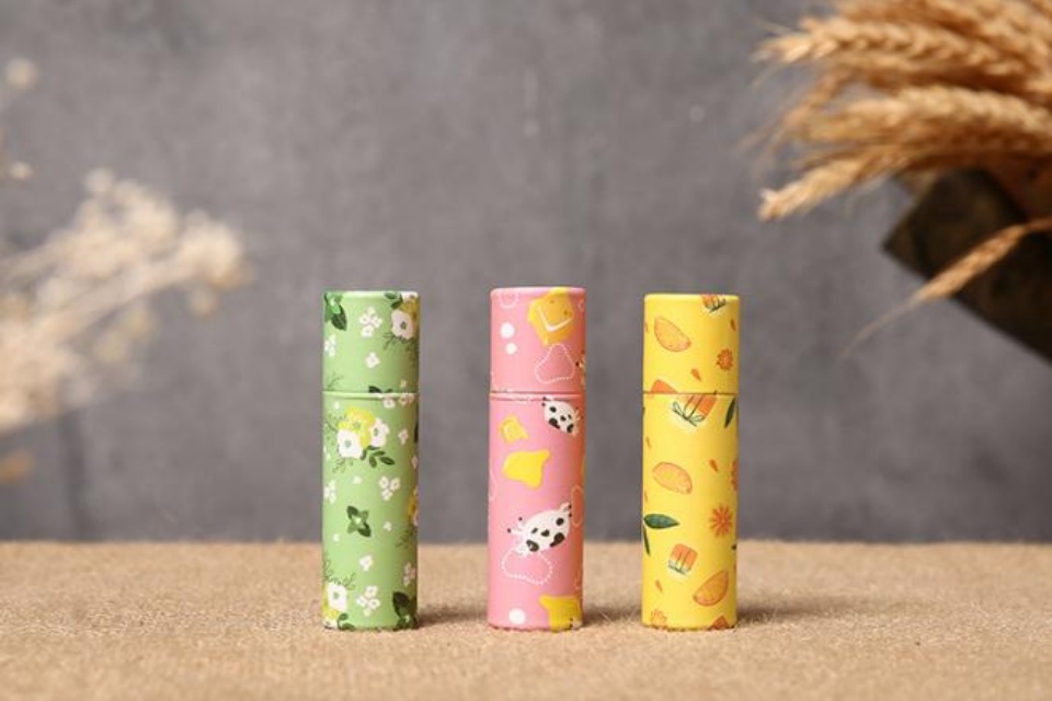Push Up & Twist Up Paper Tubes12.jpg
